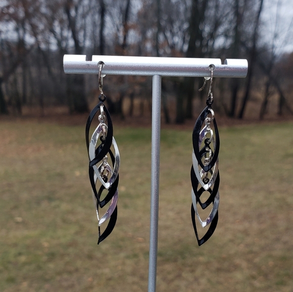 50. Black and Silver Dangle Earrings - Picture 4 of 6